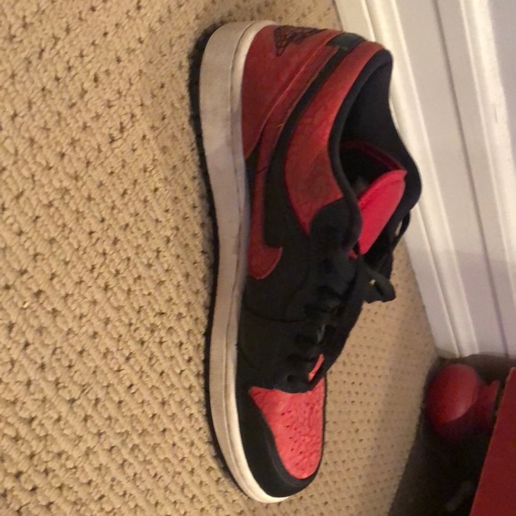 Sneakers - Picture 5 of 8